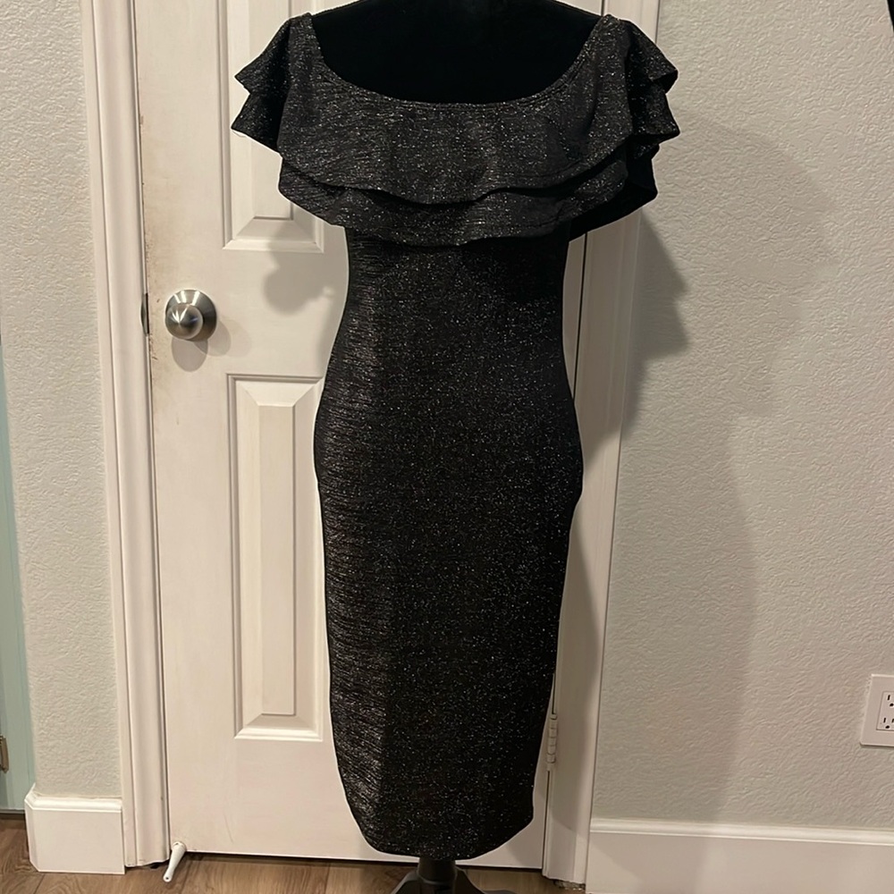 Black shimmer off shoulder midi dress women’s Large